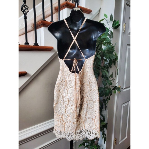 Dress Forum Ivory Lace Scalloped High Neck Midi Criss Cross Back Dress Size S - Picture 7 of 11